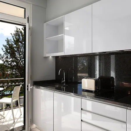 King David By Homie * Funchal